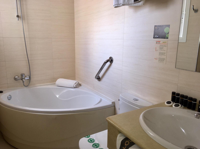 Bathroom 4, Dona Lola, Castellón