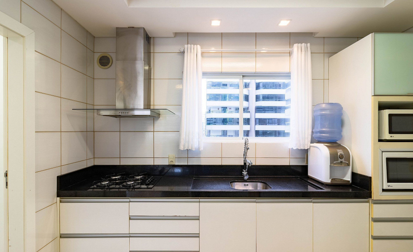 Private kitchen 3, Apt w/ 3BR & BBQ 350m From the Beach Lam0601, Itapema