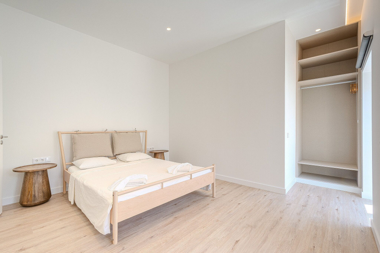 Room 2, Old Town One Bedroom 150m Praia by Algarve Lodging, Albufeira