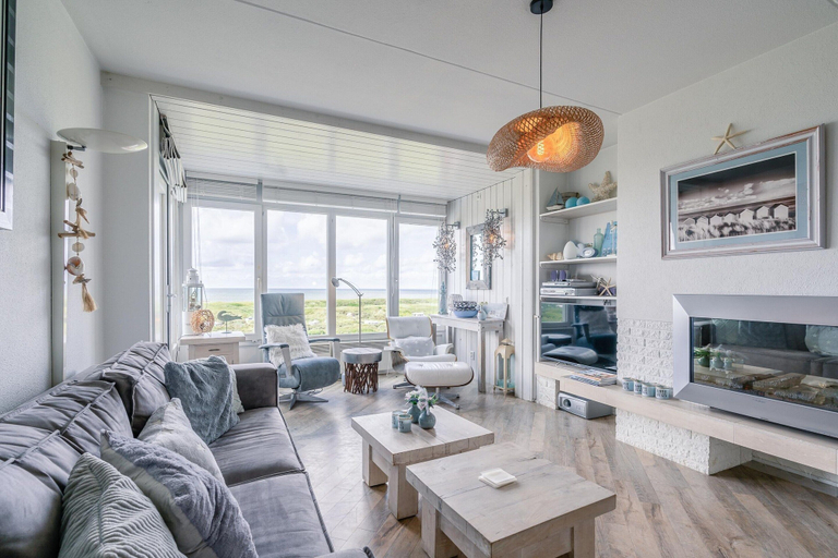 Living room 2, 2 person sea view apartment, Texel