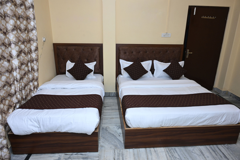 Room 4, Hotel Heritage, Varanasi