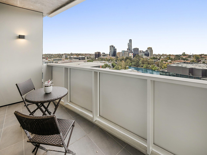 5, Modern, Executive 1 Bedroom Apartment With Balcony, Melbourne