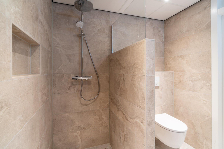 Bathroom 3, 2 person sea view apartment, Texel