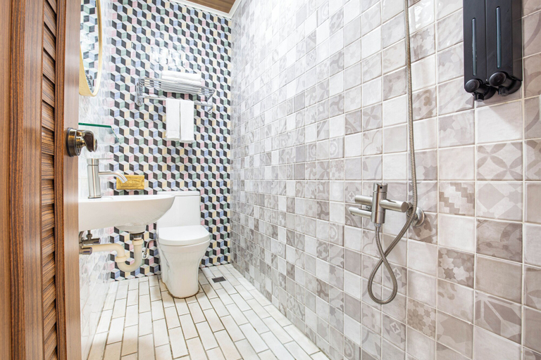 Bathroom 4, Clouds B&B, Pingtung