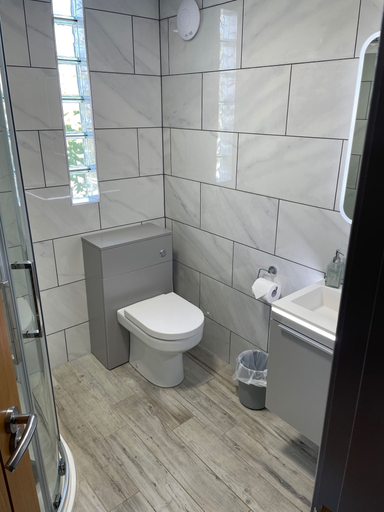 Bathroom 3, Ulverstons Little gem - Sleeps 2 - Free Parking, Cumbria