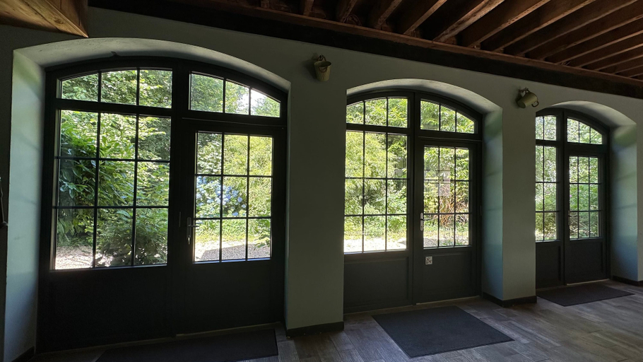 Room 4, Ancienne Orangerie Du Chateau, Seine-Maritime