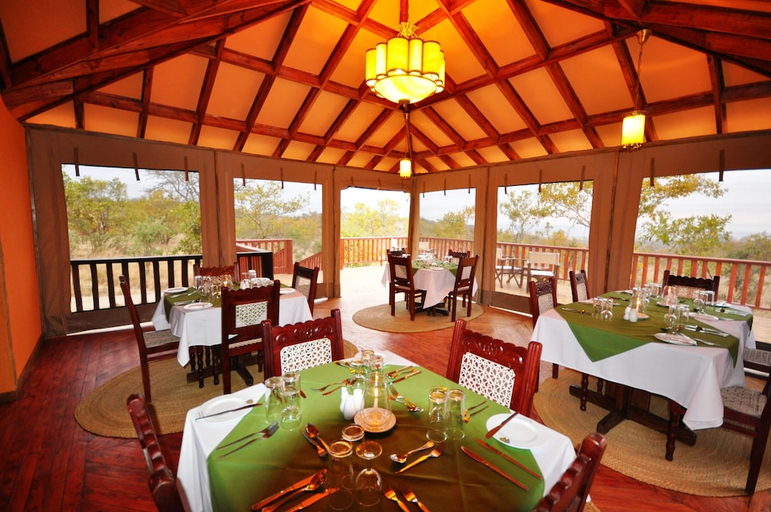 Food & Drinks 5, Balloon Camp Tarangire, Babati