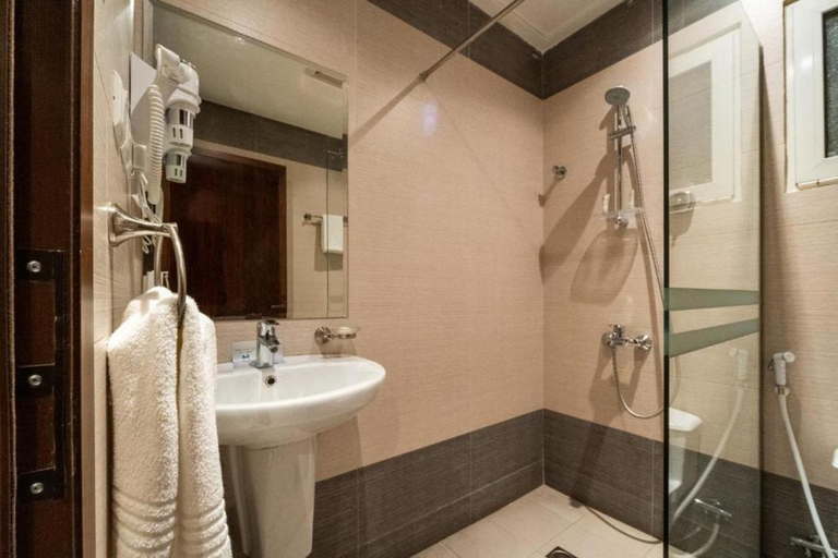Bathroom, Dyafa Luxury Residence, Al Khobar