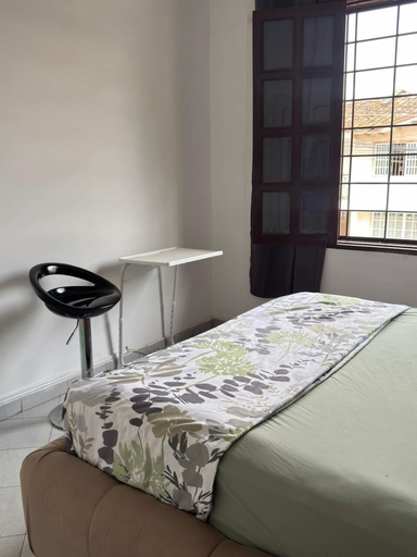 Room 2, Neoma Houses, Yumbo