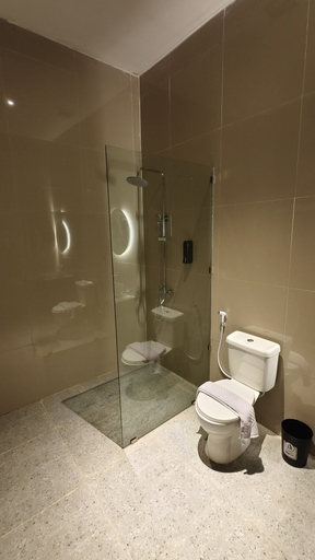 Bathroom 5, Sunriver Hotel, Bandung