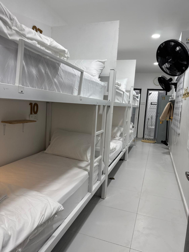 Bedroom 2, Putih Hostel, Klang