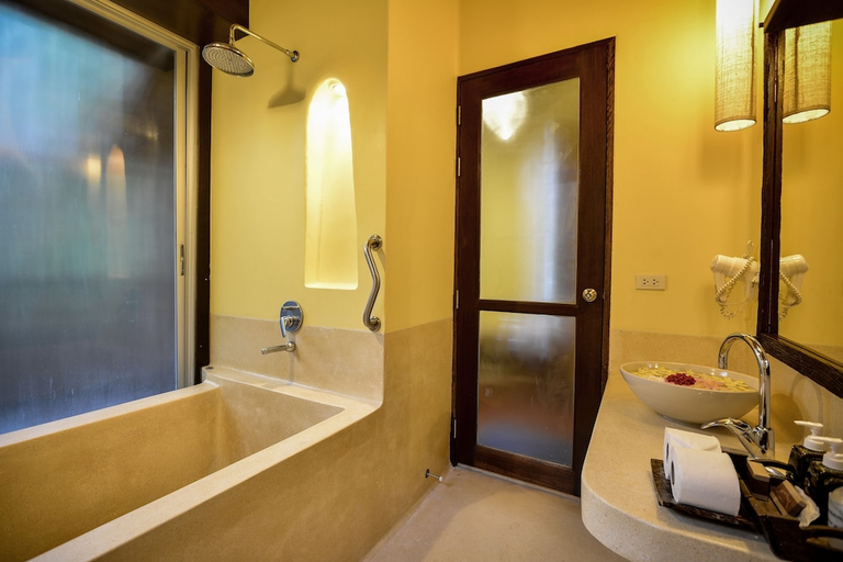 Bathroom 5, The Spa Koh Chang Resort, Koh Chang