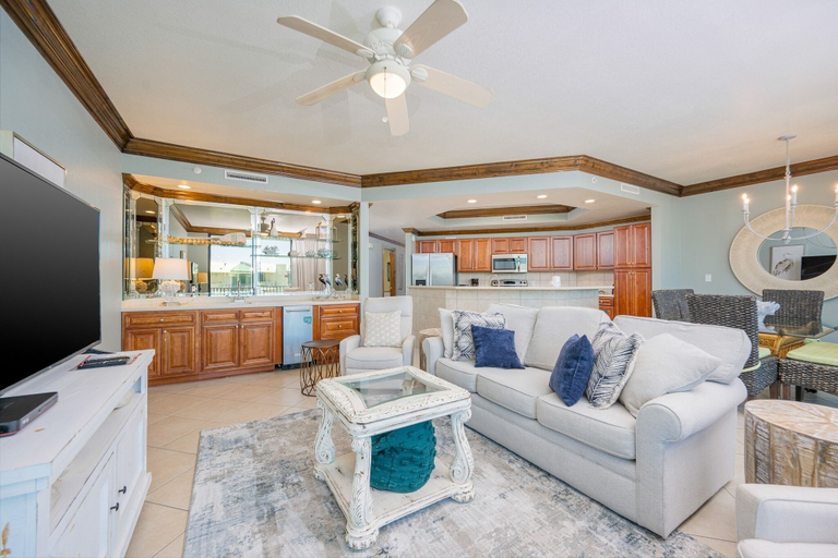 Living area 3, Phoenix On The Bay 1427 2 Bedroom Condo, Baldwin