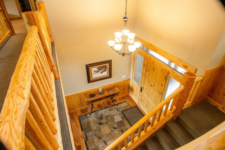 Interior 2, Vista 14 5 Bedroom Home, Deschutes