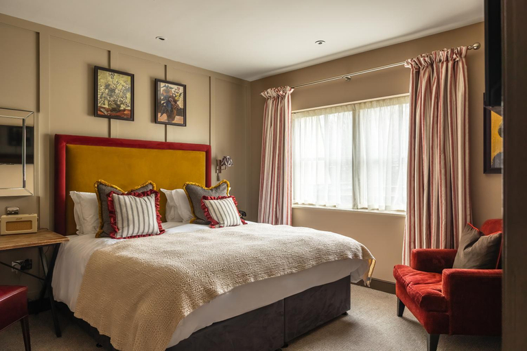Bedroom 2, The Alma Hotel, London