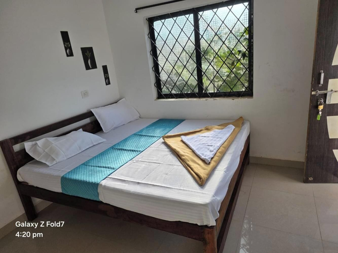 Room 4, Wood Castle Arambol, North Goa