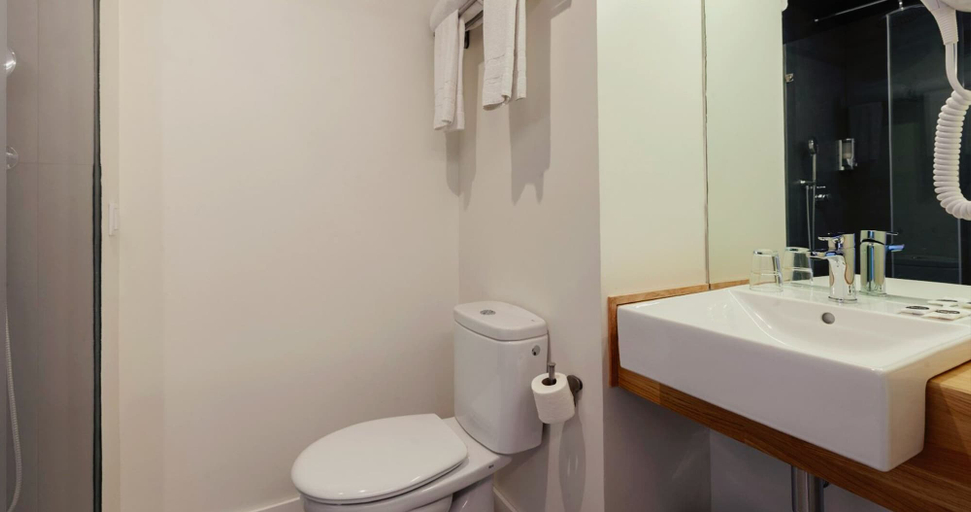 Bathroom 4, Vertice Roomspace Madrid, Madrid