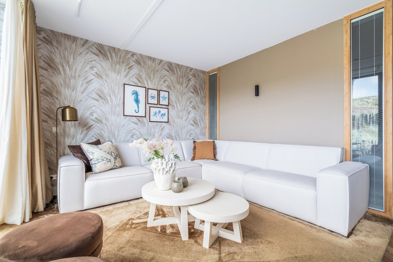 Living room 5, Inviting Apartment With a Garden, Zijpe