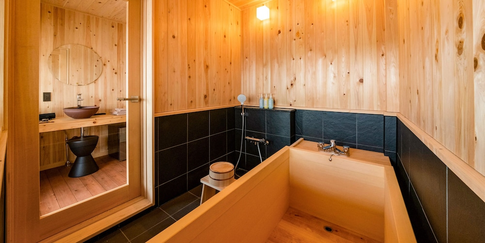 Bathroom 3, NIPPONIA Chichibu Monzenmachi, Chichibu