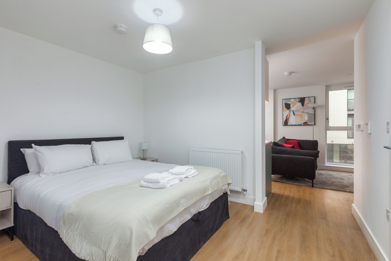 Room 4, Terrace House in Bristol, Bristol