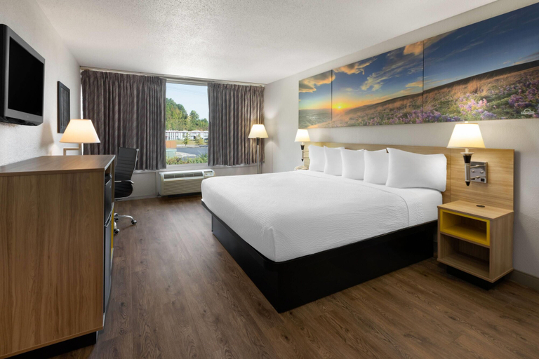Bedroom 3, Days Inn by Wyndham Cambridge, Guernsey