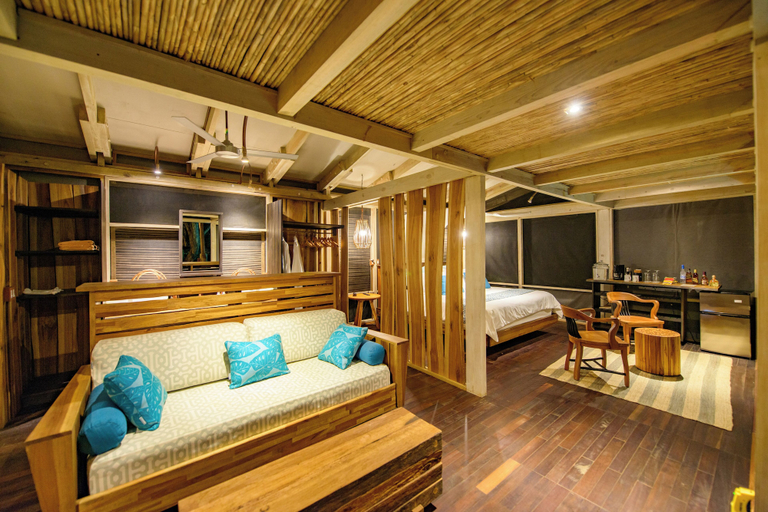 Bedroom 4, Morgan's Rock Reserve & Ecolodge, Tola