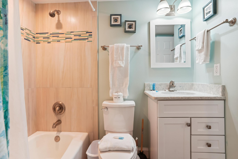 Bathroom 3, Emerald Isle 401 - Premier, Pinellas