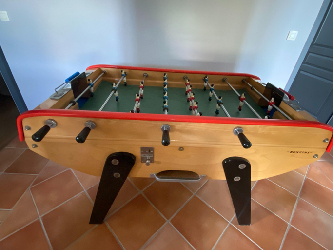 Game room, Farmhouse With Swimming Pool in Provence, Vaucluse