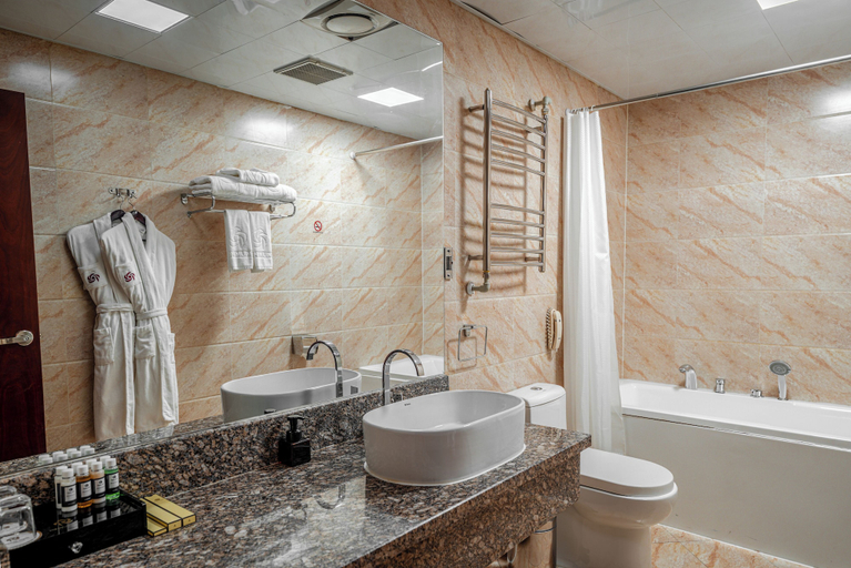 Bathroom 4, Premium Hotel Ulaanbaatar, Ulan Bator