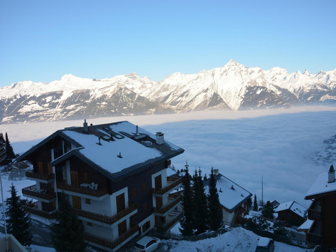 3, Apartment in Veysonnaz with Stunning Views, Conthey
