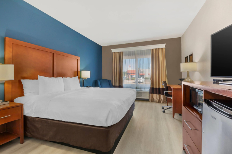 Bedroom 3, Comfort Inn & Suites Red Oak - Dallas Area, Ellis