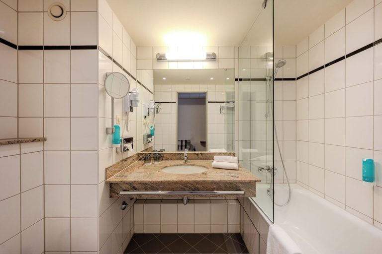 Bathroom 3, Welcome Hotel Gelsenkirchen, Gelsenkirchen