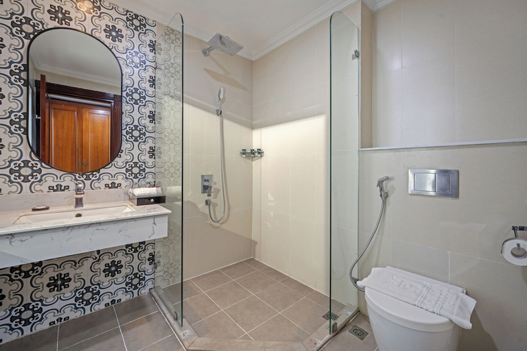 Bathroom 5, Paracel Danang Hotel, Da Nang