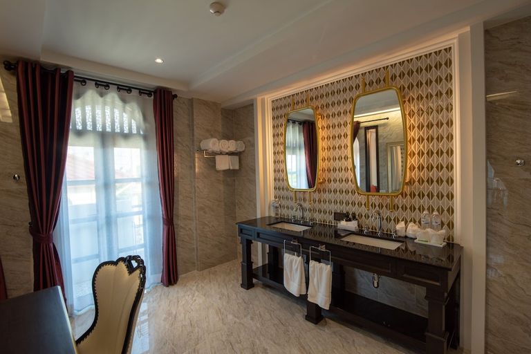 Bathroom 3, Nanta Glam CM Hotel & Residences, Muang Chiang Mai