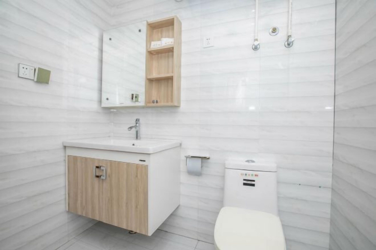 Bathroom 4, Aiqinhai Guesthouse, Huzhou