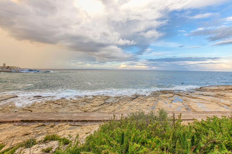 Room 2, Benny s Seaside Escape Sliema