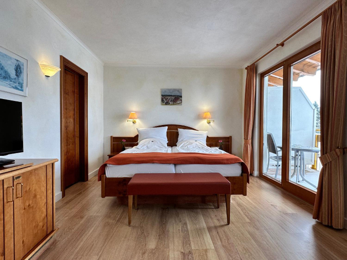 Bedroom, Schwarzwaldhotel Oberwiesenhof, Freudenstadt
