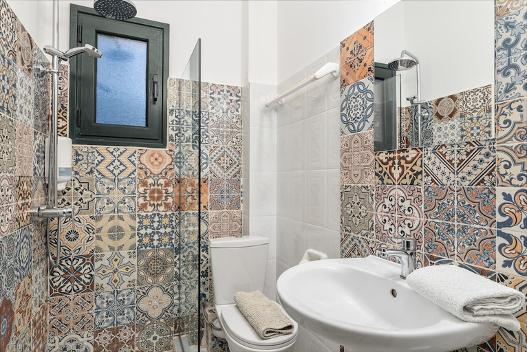 Bathroom 4, Ledra, North Aegean