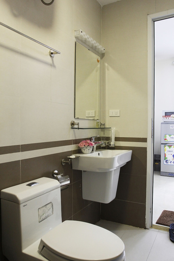 Bathroom 5, iStay Hotel Apartment 2, Từ Liêm
