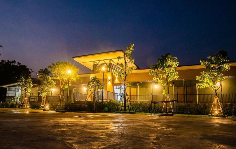 Others 2, JC Resort, Trakan Phutphon