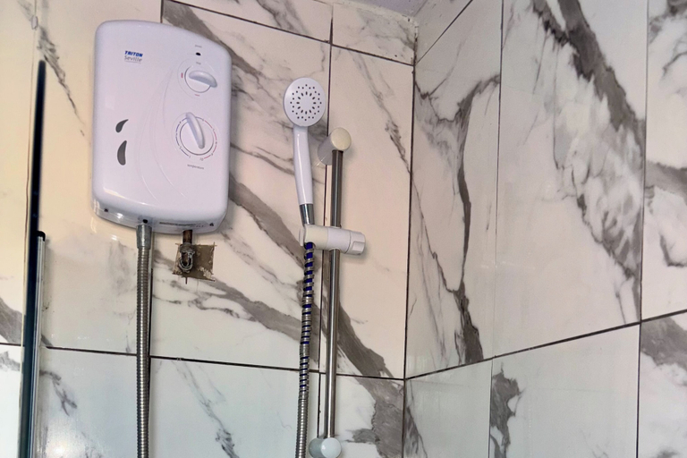 Bathroom 4, Cozy Cottage Retreat in Tipton, Sandwell