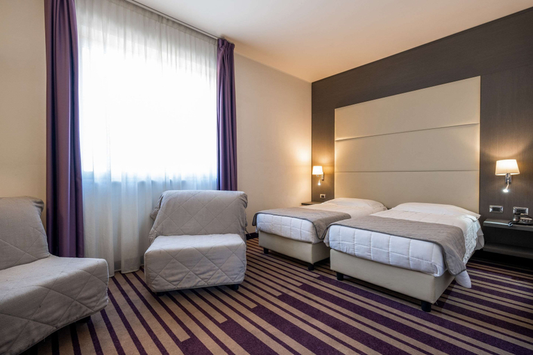 Bedroom 2, Quality Hotel Green Palace, Rome