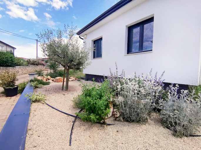 Garden, Two-storey house with pool in trika, Umag