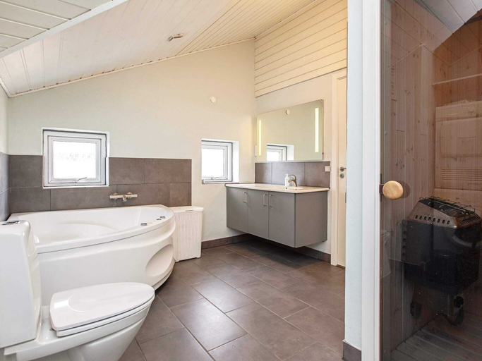 Bathroom 3, Spacious Holiday Home in Vestervig near Sea, Thisted