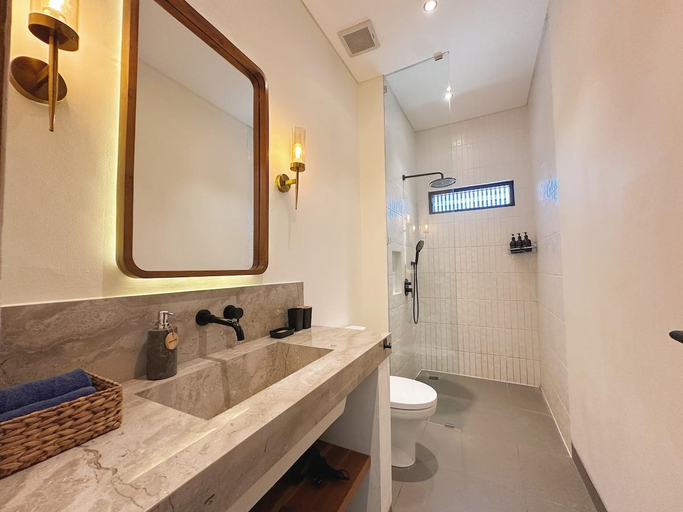 Bathroom 4, Villa Sylvia Canggu, Badung