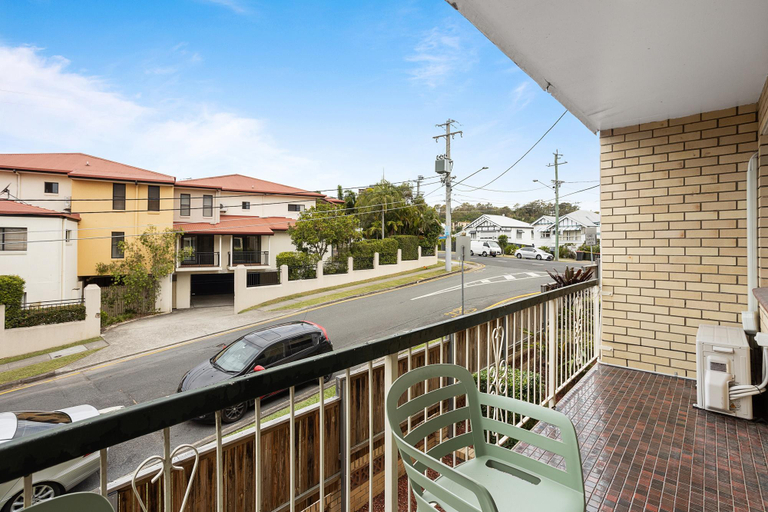 Exterior view, Spacious 2-Bed Apartment Near City Centre, Kelvin Grove