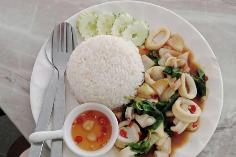 Food and drink, Ta Resort, Dan Sai