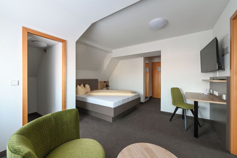 Bedroom 2, TOP VCH Landschloss Korntal, Ludwigsburg