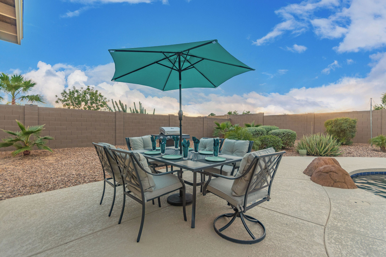 Outdoor dining 4, Blackfoot Two San Tan Valley, Pinal