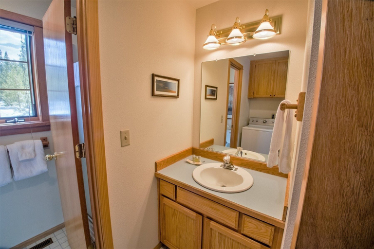 Bathroom 5, Mt Adams 6 2 Bedroom Home, Deschutes